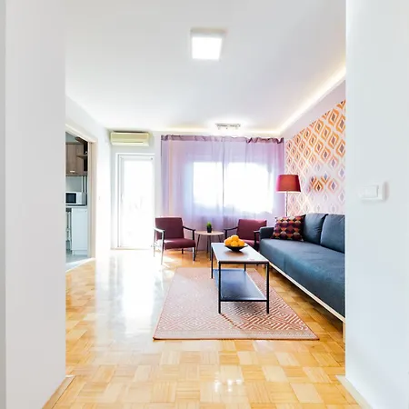 !promo! Blue Amber Downtown-free Parking-fast Wi-fi * Nowy Sad