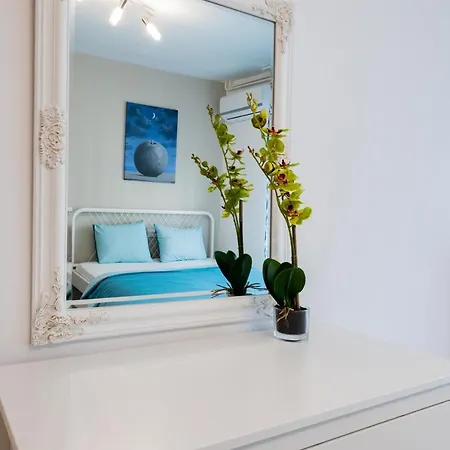 !promo! Blue Amber Downtown-free Parking-fast Wi-fi Apartament Nowy Sad