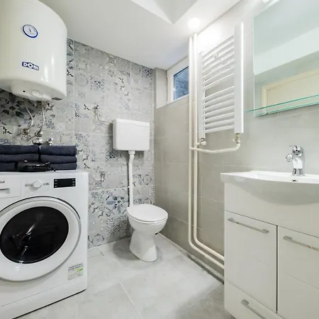 !promo! Blue Amber Downtown-free Private Garage-fast Wi-fi Novi Sad