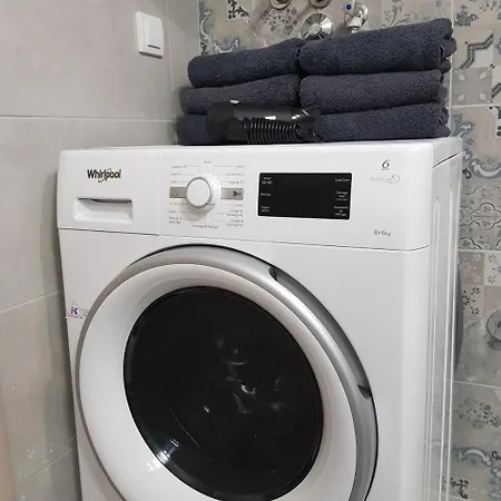 Apartment !promo! Blue Amber Downtown-free Private Garage-fast Wi-fi Novi Sad